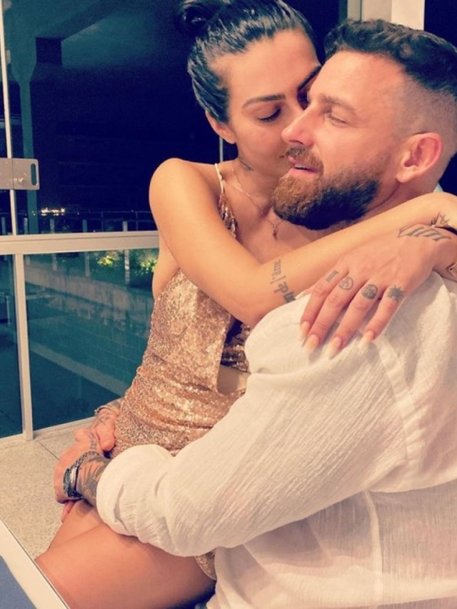 Cleo assume namoro com o modelo Leandro D'lucca