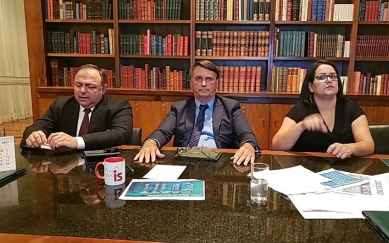 Metade do grupo de risco da Covid-19 será vacinado até junho, diz Pazuello