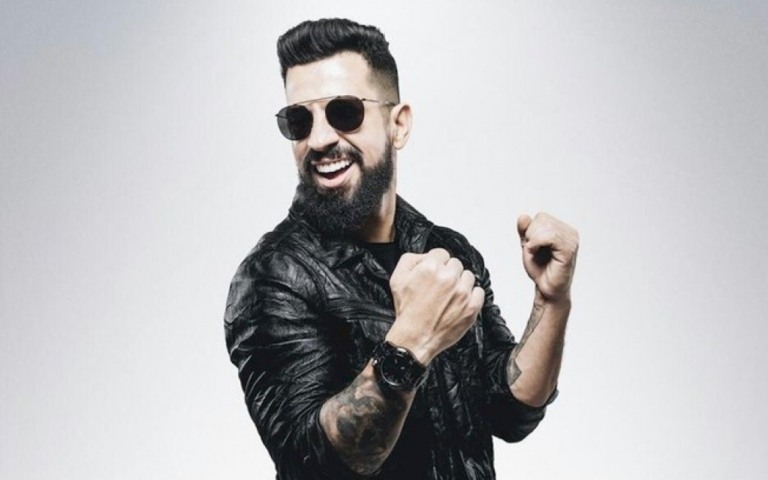 'BBB 21': Dennis DJ faz paródia com possíveis participantes famosos