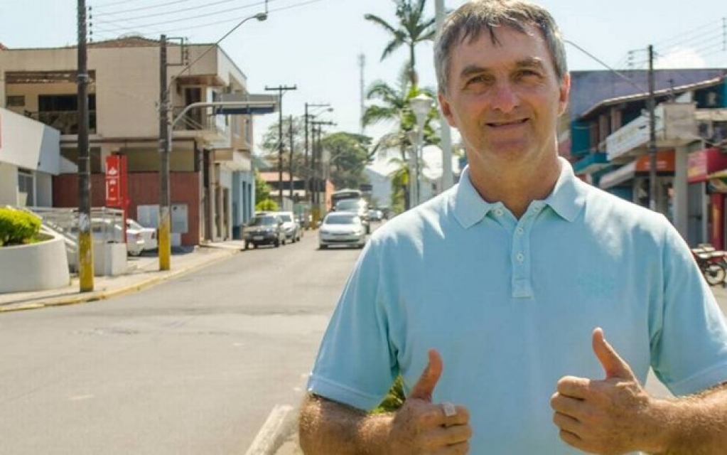 Irmão de Bolsonaro se torna chefe de gabinete em prefeitura do interior de SP