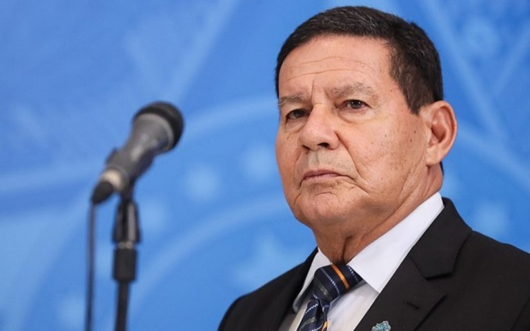 Mourão recebe alta da Covid-19 e retoma atividades na segunda