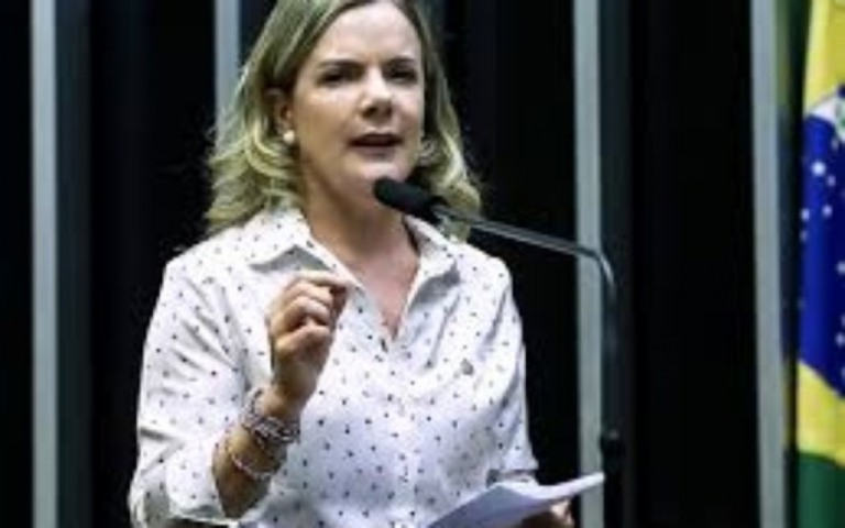 Baleia afasta impeachment e PT ameaça: ‘Vai perder votos’