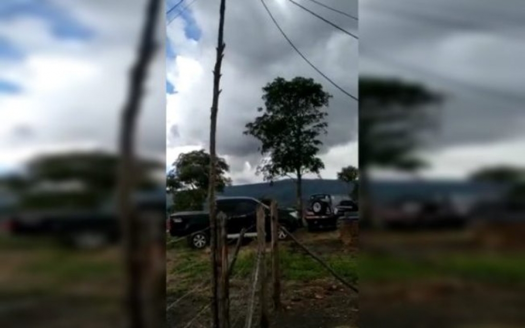 Vereador mineiro sobrevive após ser atingido por raio; veja o vídeo Vereador mineiro sobrevive após ser atingido por raio; veja o vídeo
