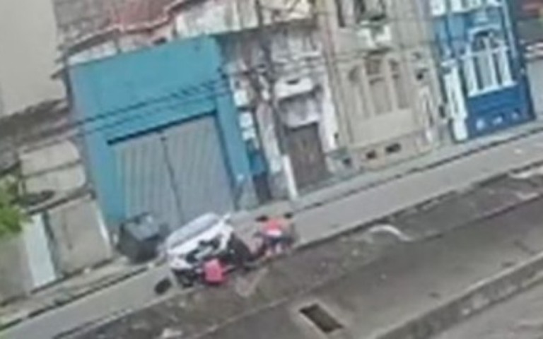 Motorista embriagado atropela família em Santos e não presta socorro às vítimas