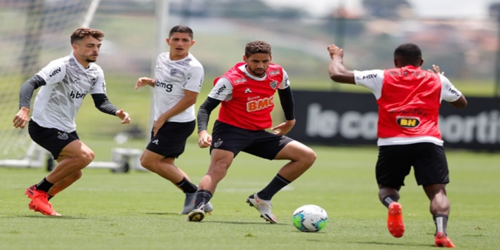 Galo treina para a 1ª de dez finais na reta final do Brasileirão