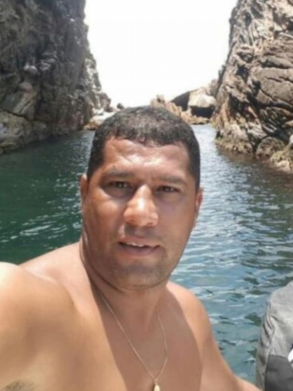 Três amigos estão desaparecidos após saírem para pescar em alto-mar no RJ