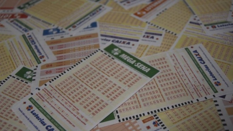 Com prêmio em R$ 13 milhões, Mega-Sena realiza sorteio neste sábado (16)