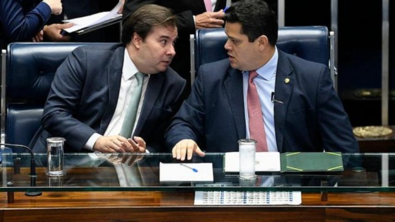 Maia pede "urgência" na convocação de reunião para discutir colapso em Manaus