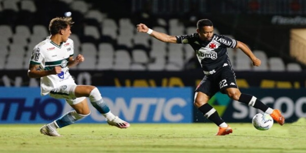 Com um jogador a menos Vasco é superado pelo Coritiba