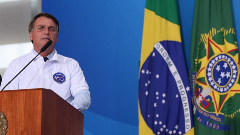 Recado a Doria? "Vacina é do Brasil, não é de nenhum governador", diz Bolsonaro