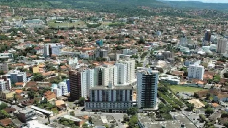 Filho mata pai com golpes de faca para defender mãe de agressão em Minas Gerais