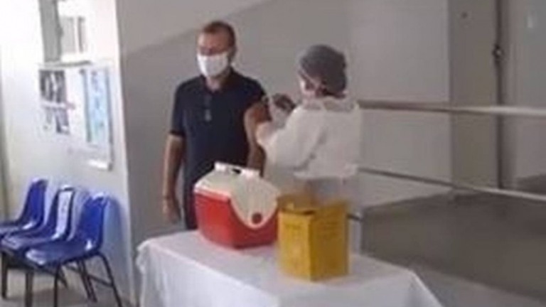 Ministério Público investiga denúncias de fura fila na vacinação contra Covid-19