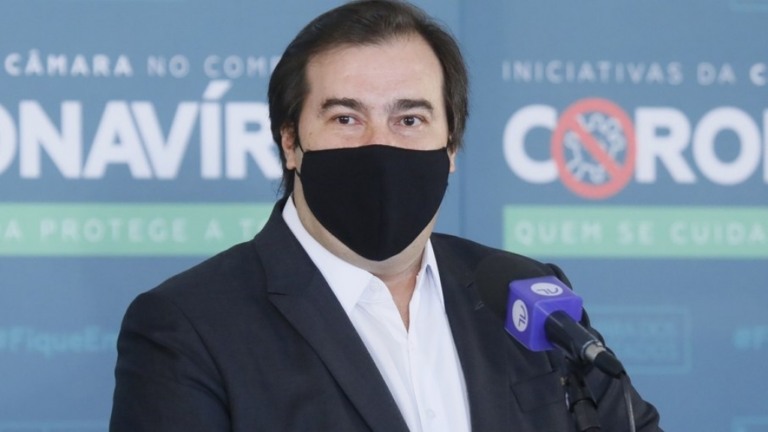 Após Maia falar com embaixador, governo diz ser "único interlocutor" com a China