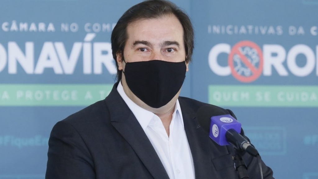 Após Maia falar com embaixador, governo diz ser "único interlocutor" com a China