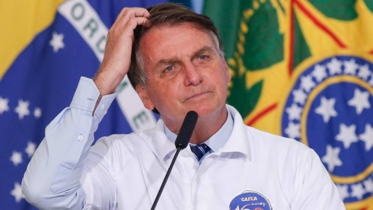 Bolsonaro tentará convencer presidente chinês a liberar insumos para vacinas