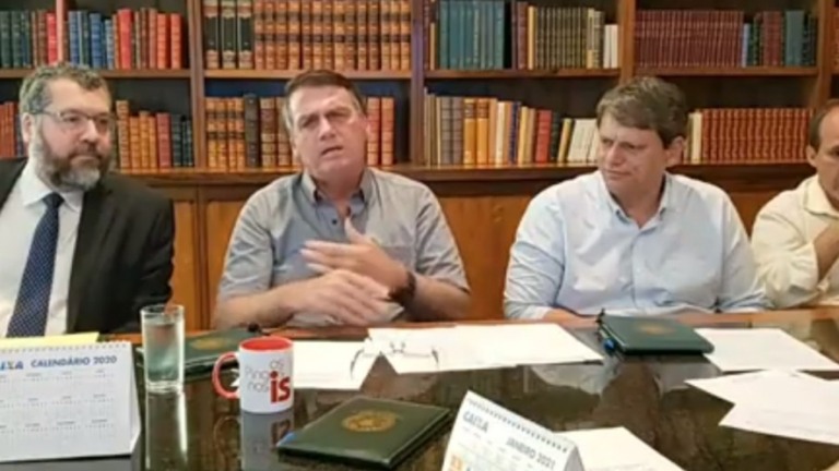 Bolsonaro nega crise diplomática: "Nossa política externa está excepcional"