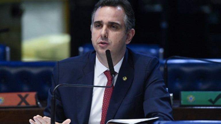 Candidato de Alcolumbre ao Senado diz não ver crime que justifique impeachment