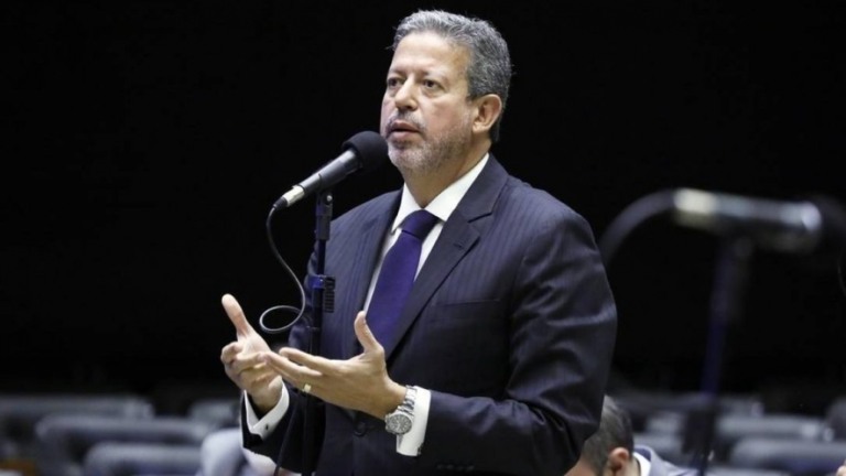 Bloco de Lira é protocolado adicionando dois partidos: PSL e Podemos