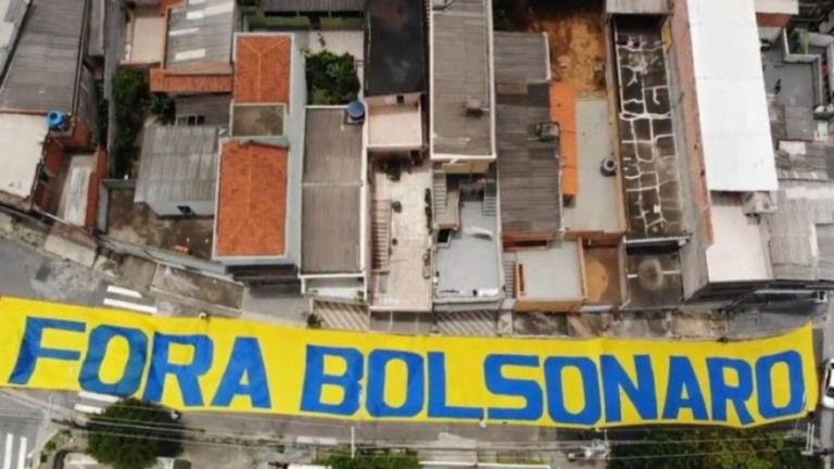 Impeachment de Bolsonaro: grupos de esquerda e direita convocam carreatas