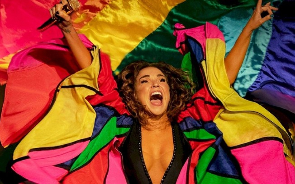 Daniela Mercury anuncia carnaval virtual e Ivete Sangalo responde Daniela Mercury anuncia carnaval virtual e Ivete Sangalo responde