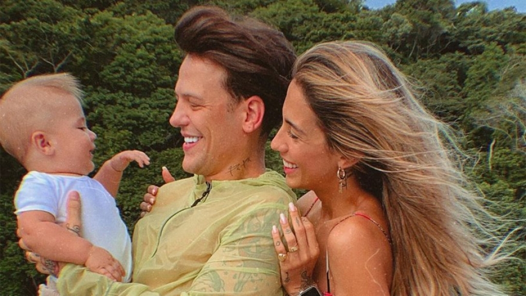 Gabi Brandt entra em trabalho de parto: 'Indo parir' Gabi Brandt entra em trabalho de parto: 'Indo parir'