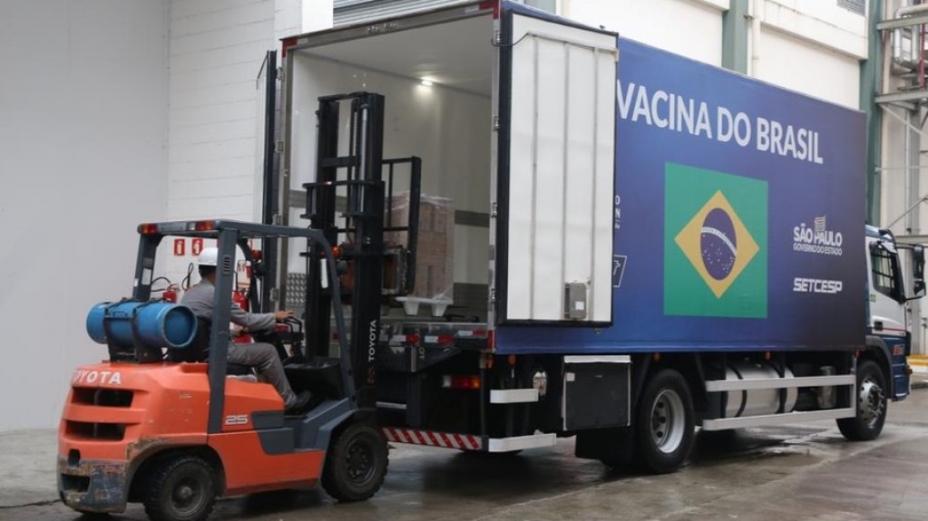 São Paulo começa a distribuir 900 mil doses de 2º lote da CoronaVac