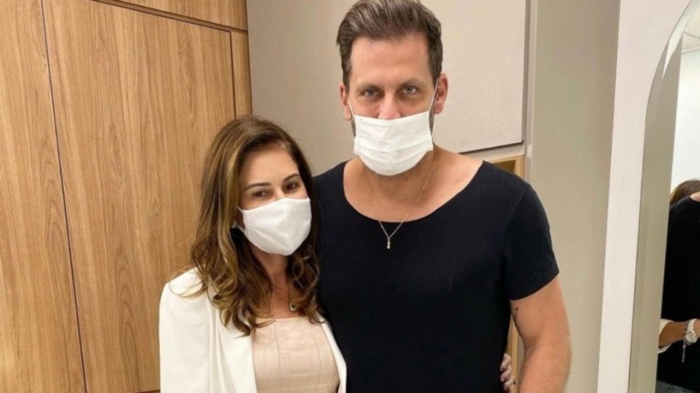 Após briga, Henri Castelli é visto em clínica de famosa dermatologista de SP