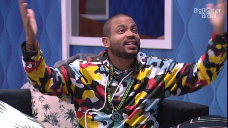 BBB 21: produção falha e Projota descobre que Carla Diaz é participante