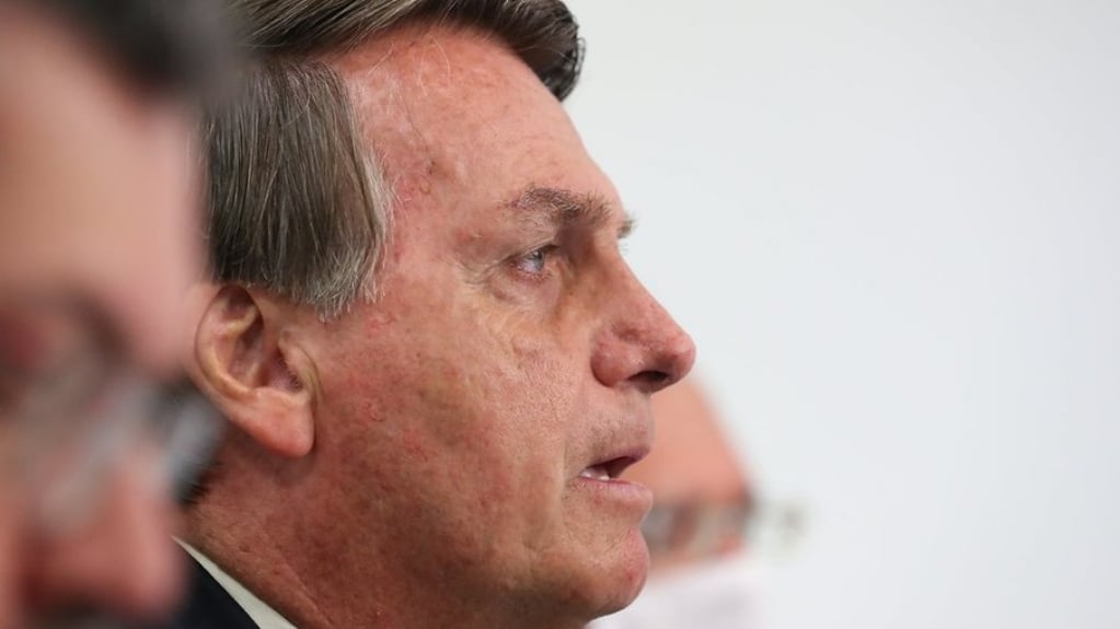 Afirmação falsa: Bolsonaro diz que Brasil é 6º país que mais vacina contra Covid