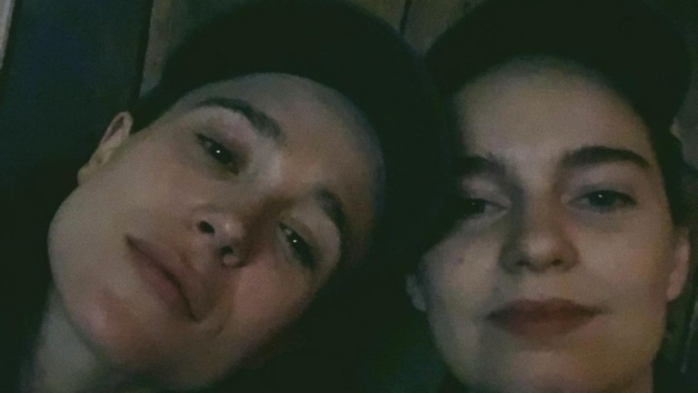 Elliot Page pede divórcio de Emma Portner após 3 anos de casados