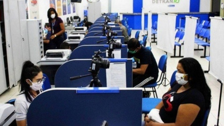 RJ: operadora corta internet do governo e justiça determina retorno do serviço