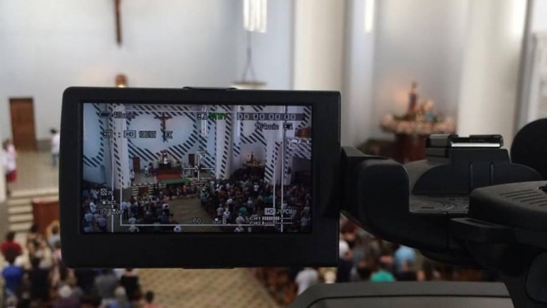 Padres católicos se unem contra fake news e "política genocida de Bolsonaro"