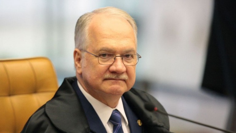 Filha de ministro do STF assina manifesto que pede impeachment de Bolsonaro