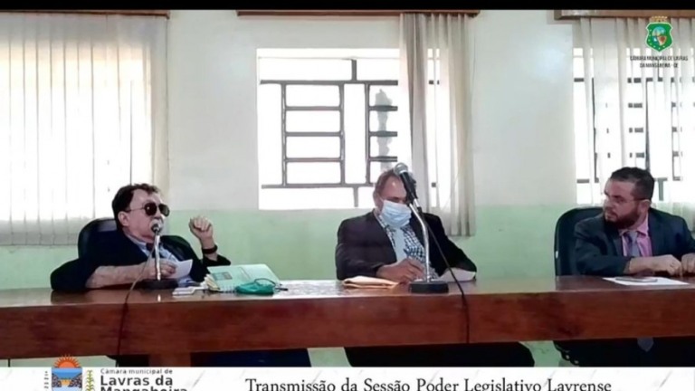 "Se o álcool mata o vírus, então vamos beber", diz vereador; veja vídeo