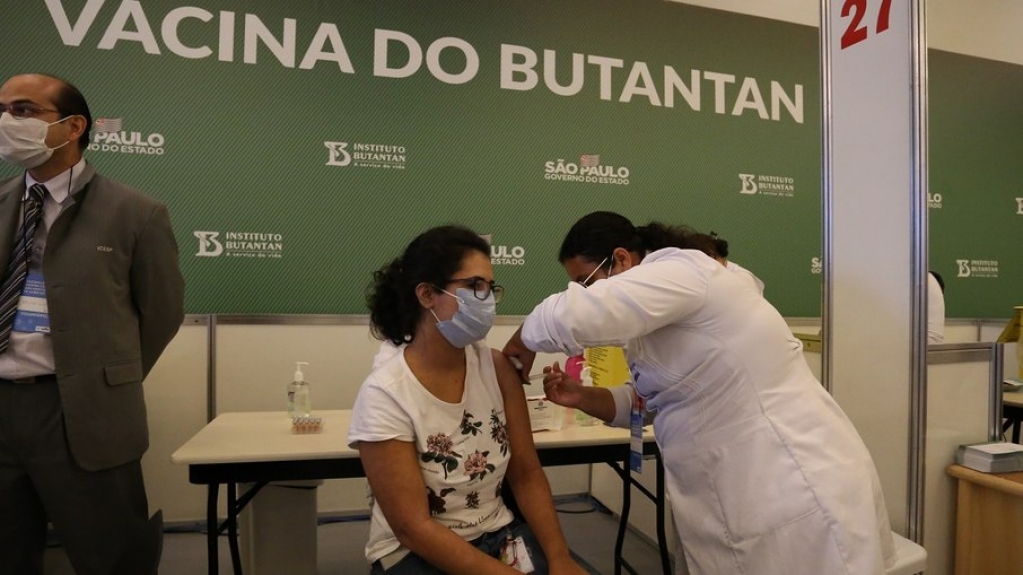 Mundo passa de 80 milhões de vacinas contra Covid-19 aplicadas