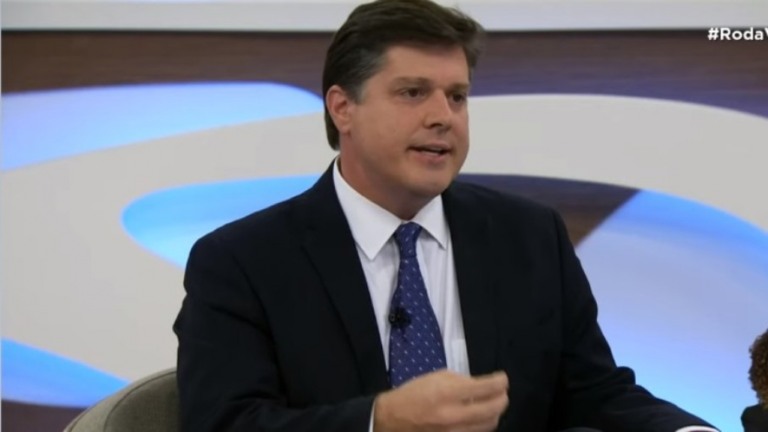 Baleia Rossi critica interferência do governo na Câmara e diz que "não se vende"