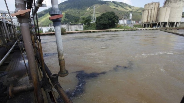 RJ: Cedae confirma a presença de geosmina na água do Guandu