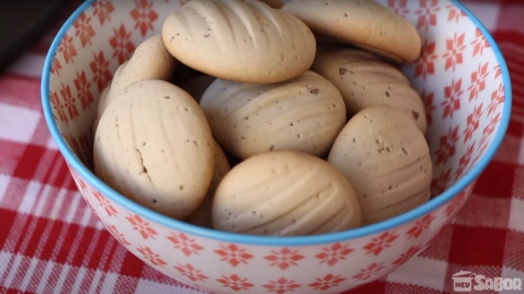 Biscoitinhos de Café com Leite para dar uma up em seu café da manhã e deixar seu dia ainda mais alegre!!