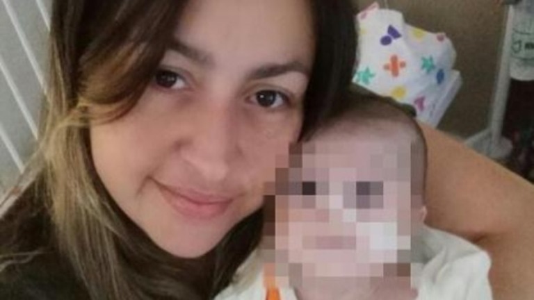 Bebê nasce com três braços e metade do coração no litoral de São Paulo