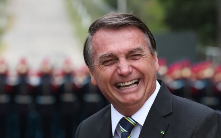 Bolsonaro chega a 69 pedidos de impeachment e bate recorde de Dilma; entenda