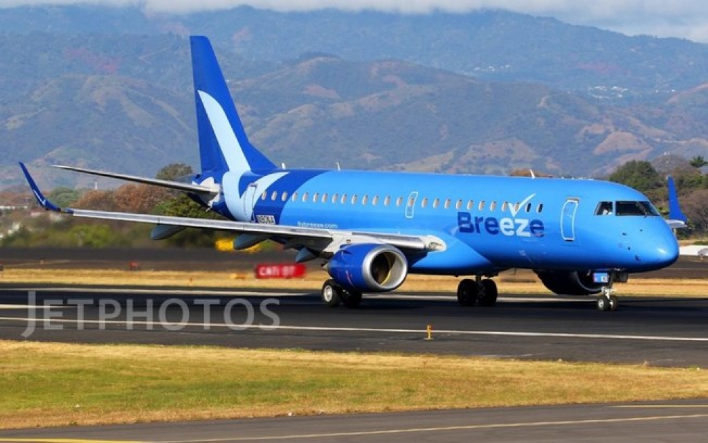 Breeze recebe seu primeiro Embraer 190