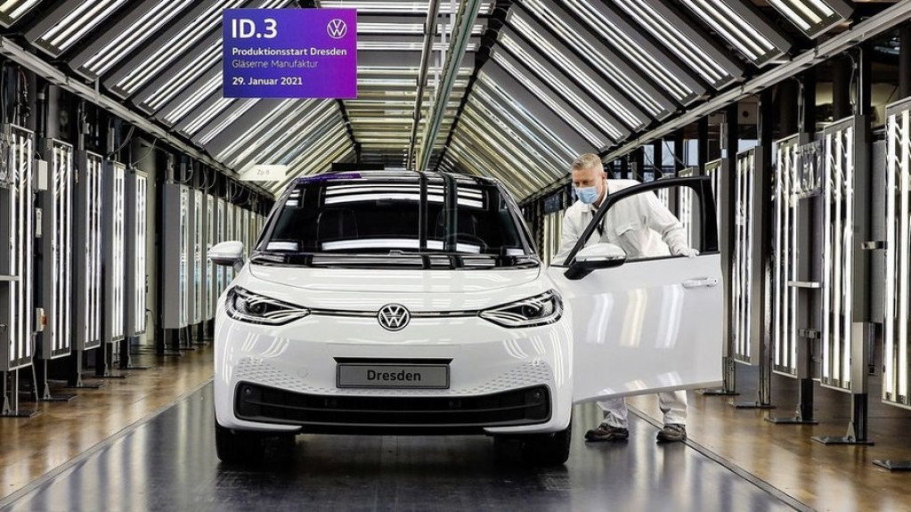 VW inicia produção do elétrico ID.3 em mais uma fabrica na Alemanha