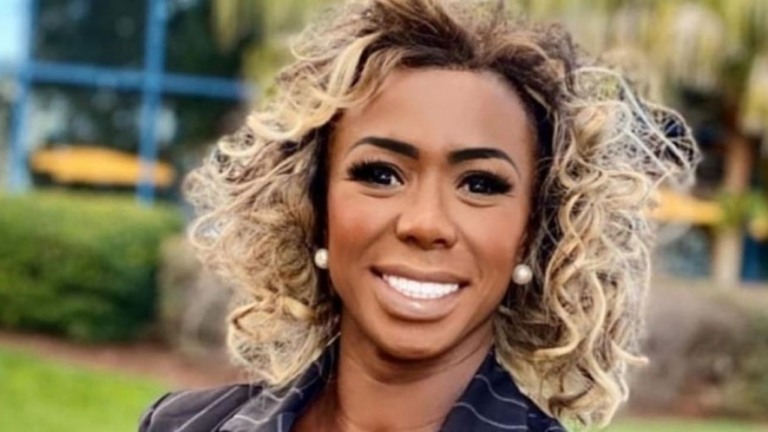 Adélia diz que Ana Paula Renault agiu como Karol Conká e saiu aclamada do "BBB"