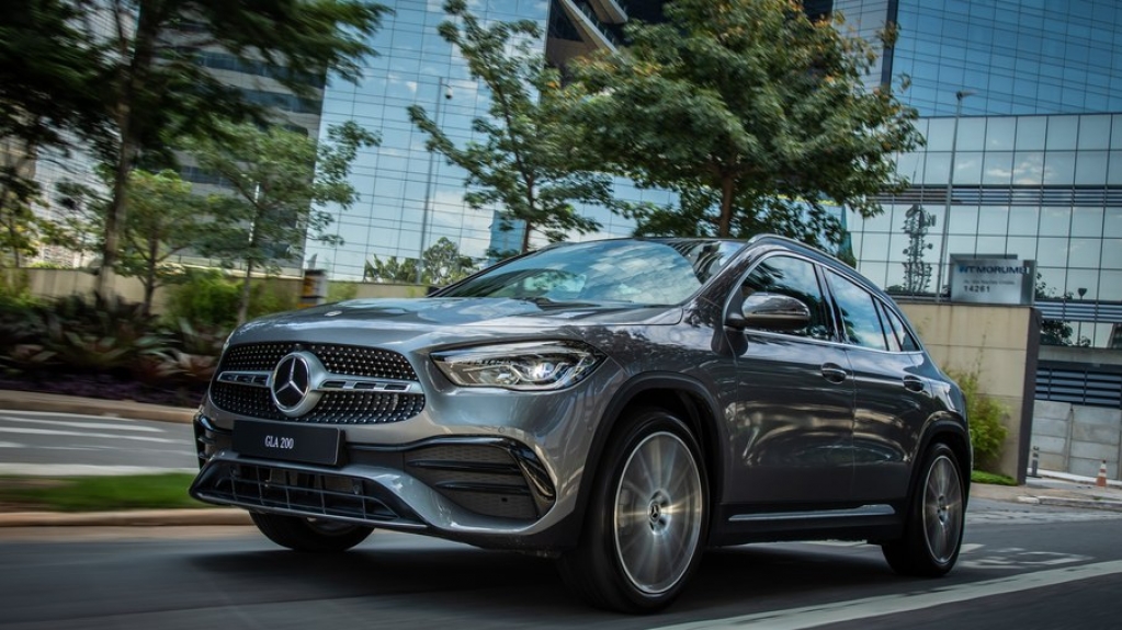 Mercedes-Benz GLA 200 já pode ser encomendado nas concessionárias