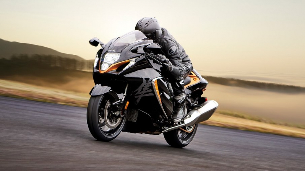 Confirmada para o Brasil, Suzuki revela a nova Hayabusa 2021