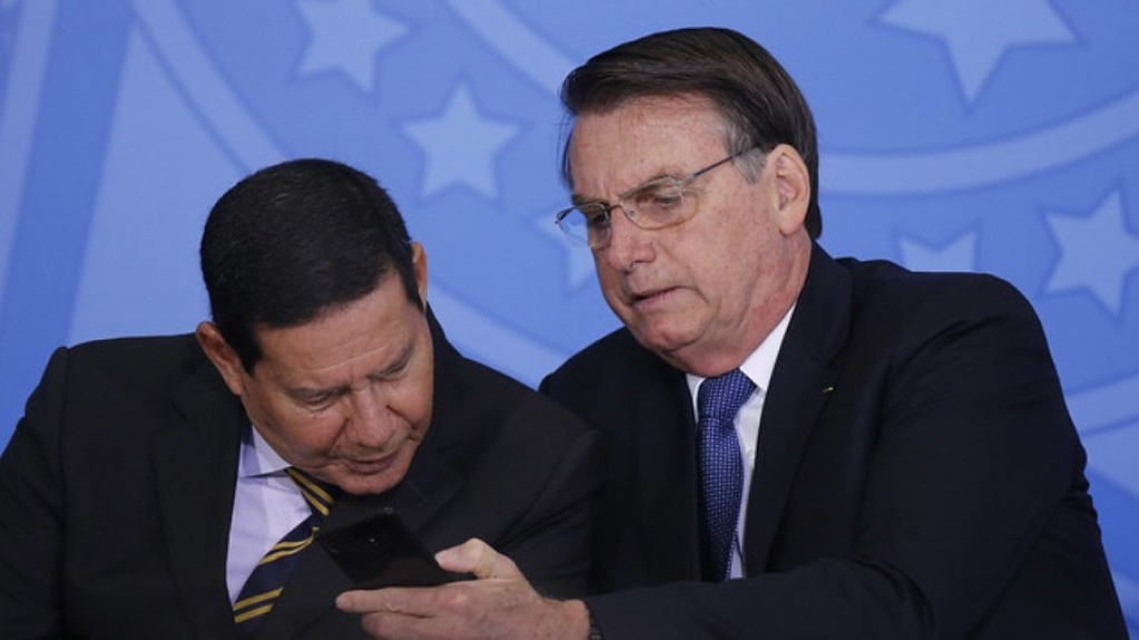 "Não fui convidado, não fui chamado", diz Mourão sobre reunião ministerial