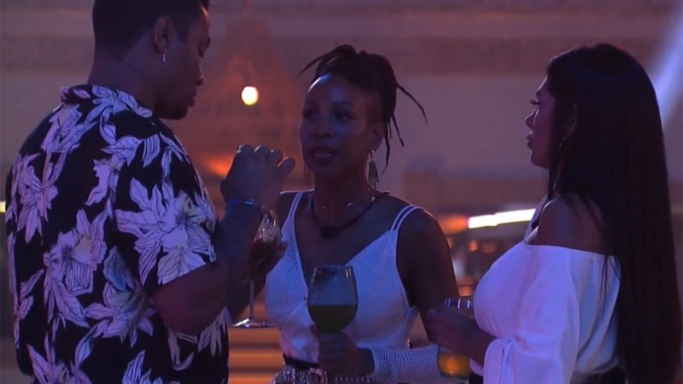 'BBB 21': Karol Conká se irrita com Viih Tube: "Já é minha inimiga"
