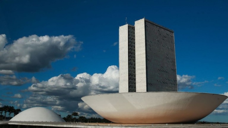Câmara aprova retorno de comissões e do Conselho de Ética