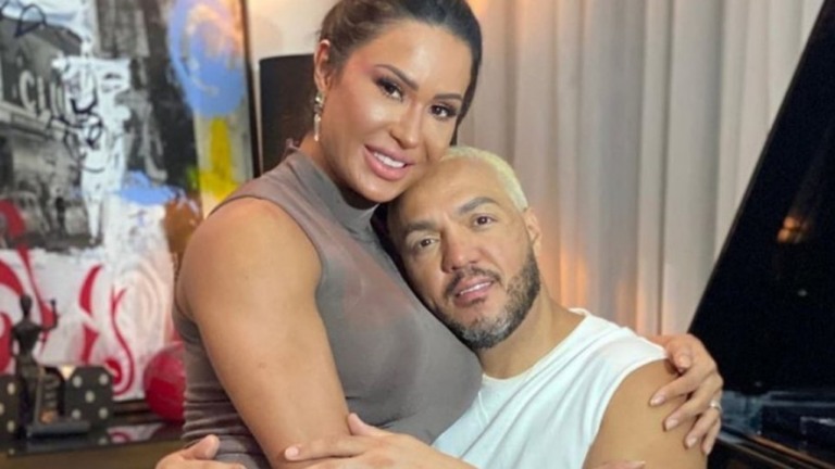Gracyanne Barbosa comemora volta de Belo para casa: "Meu Tudão está bem"