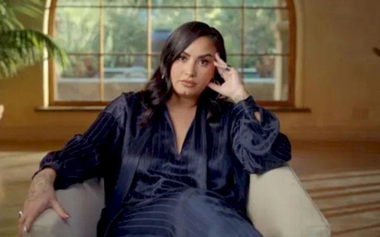 Demi Lovato admite que ficou com "danos cerebrais" após overdose